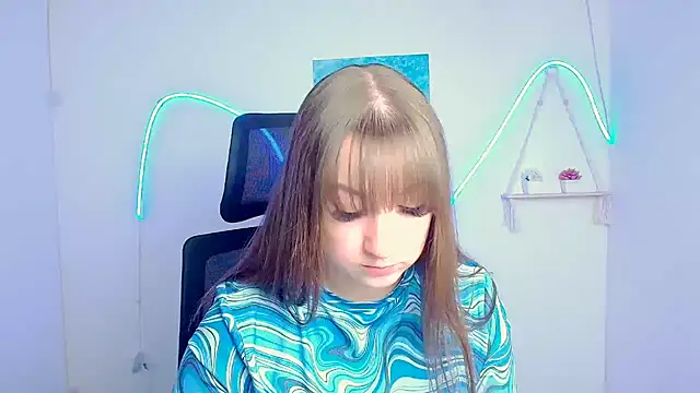Snapshot of Tiffani_Angel chatting on April 2026 11:19:02 AM Tiffani Angel online show from April 2026 11:19:02 AM