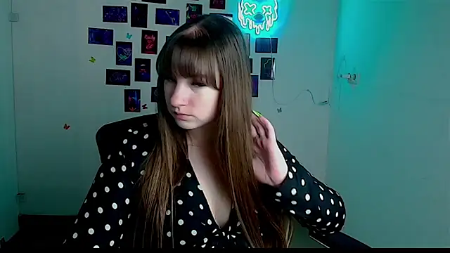 Snapshot of Tiffani_Angel chatting on May 2026 05:35:02 AM Tiffani Angel online show from May 2026 05:35:02 AM
