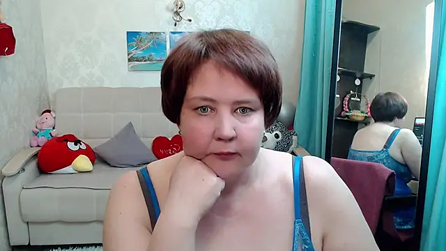 Snapshot of QUEEN02030 chatting on April 2026 03:15:01 PM QUEEN02030 online show from April 2026 03:15:01 PM