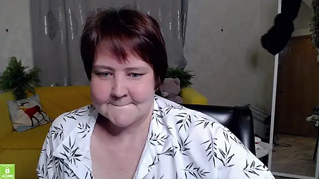 Snapshot of QUEEN02030 chatting on April 2026 03:13:01 PM QUEEN02030 online show from April 2026 03:13:01 PM