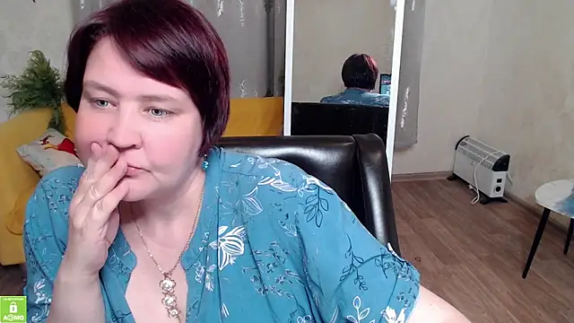 Snapshot of QUEEN02030 chatting on May 2026 10:27:01 PM QUEEN02030 online show from May 2026 10:27:01 PM