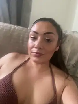 Snapshot of AmeliaUK chatting on April 2026 01:22:02 PM AmeliaUK online show from April 2026 01:22:02 PM