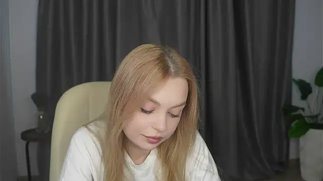 BaoDevazier online show from April 2026 06:47:02 AM