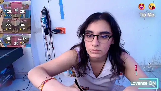 Snapshot of Ellaa_honey chatting on June 2026 06:24:02 PM Ellaa honey online show from June 2026 06:24:02 PM