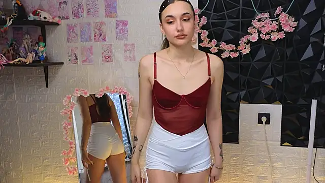 Snapshot of belle_cute chatting on April 2026 01:58:02 AM belle cute online show from April 2026 01:58:02 AM
