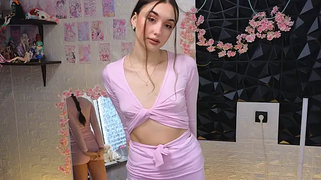 Snapshot of belle_cute chatting on April 2026 02:00:02 AM belle cute online show from April 2026 02:00:02 AM