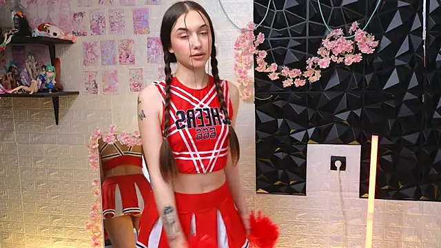 Snapshot of belle_cute chatting on April 2026 02:55:01 AM belle cute online show from April 2026 02:55:01 AM