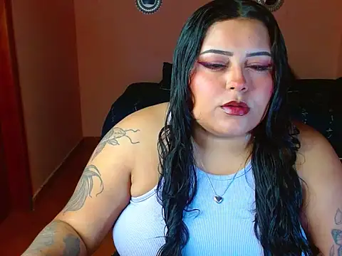 Snapshot of LunaAddittion chatting on May 2026 03:08:01 PM LunaAddittion online show from May 2026 03:08:01 PM