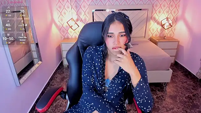 PALOMA ALVES online show from May 2026 10:38:01 PM