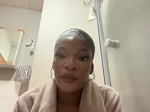 LunaJoHeat online show from April 2026 10:23:02 PM