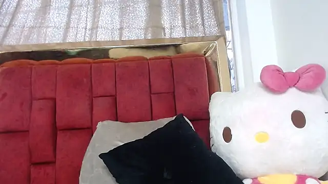 mia rousse vc online show from May 2026 04:04:02 PM