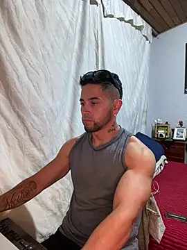 Sexmuscle17 online show from June 2026 10:00:02 PM