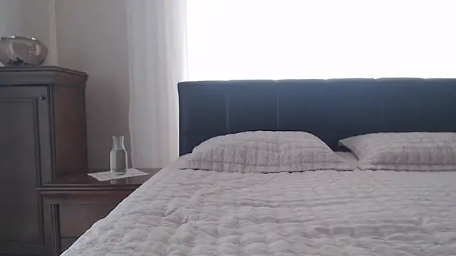milfhoneynaz online show from July 2026 03:19:02 PM