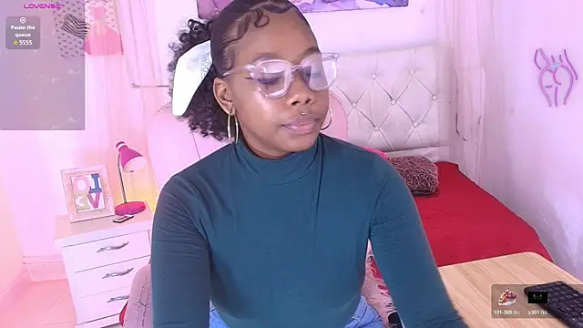 emily smith18 online show from April 2026 12:07:02 PM