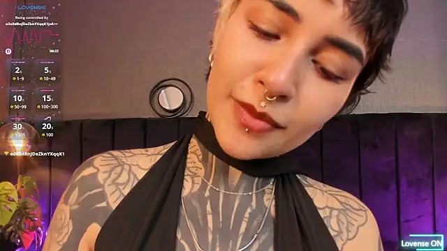 Snapshot of Luana_fiore chatting on May 2026 12:32:01 PM Luana fiore online show from May 2026 12:32:01 PM