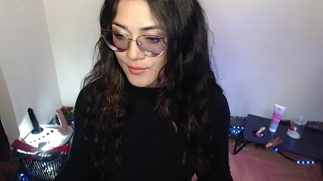 Snapshot of FreyaRouge chatting on June 2026 06:28:01 PM FreyaRouge online show from June 2026 06:28:01 PM