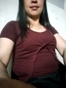 Snapshot of Lisa-aa chatting on May 2026 01:29:02 PM Lisa-aa online show from May 2026 01:29:02 PM