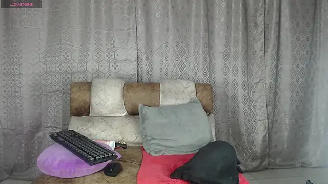 Snapshot of Dayanara- chatting on May 2026 06:15:02 PM Dayanara- online show from May 2026 06:15:02 PM