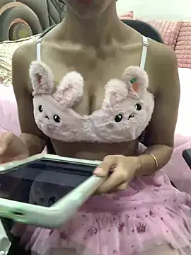 SUMITI  online show from April 2026 07:41:01 PM