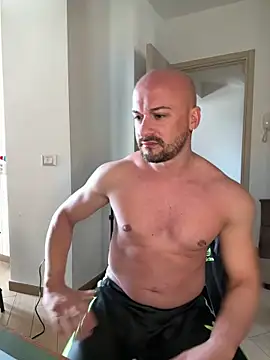 Queen872 online show from March 2026 11:32:01 AM