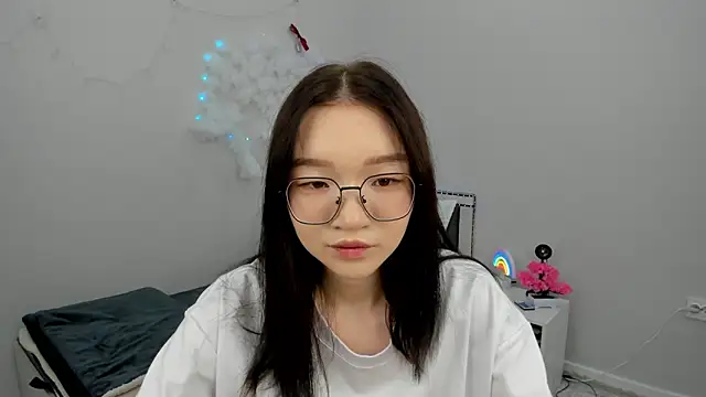 Snapshot of syuri_sun chatting on June 2026 02:28:01 PM syuri sun online show from June 2026 02:28:01 PM
