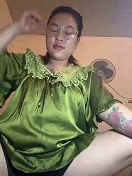 Snapshot of Lina-Naughty chatting on May 2026 06:25:01 PM Lina-Naughty online show from May 2026 06:25:01 PM