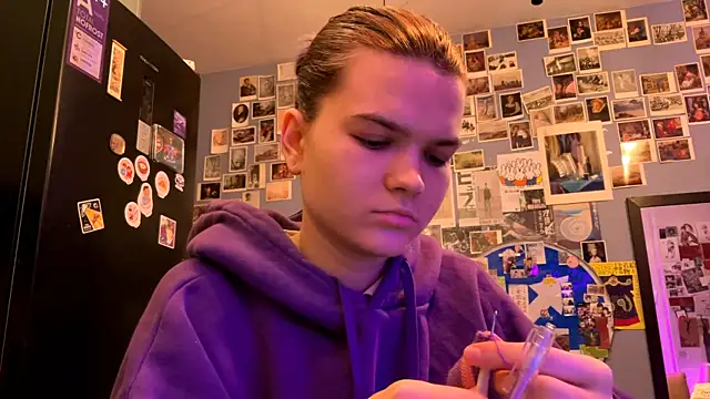 DarylLarrow online show from April 2026 05:22:02 PM