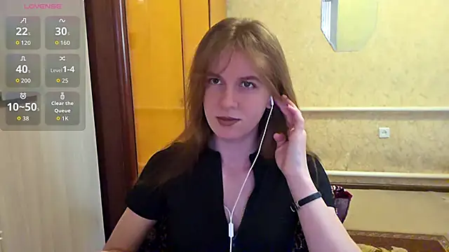 Snapshot of DonnaKuc chatting on May 2026 06:10:02 AM DonnaKuc online show from May 2026 06:10:02 AM