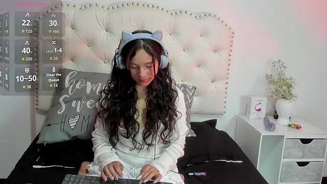 Honney Bunny18 online show from May 2026 08:05:02 PM