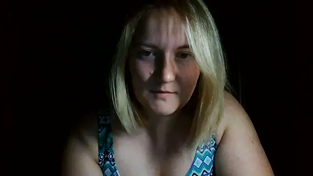 Snapshot of TinaKittyX chatting on June 2026 08:44:02 PM TinaKittyX online show from June 2026 08:44:02 PM