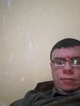 beebuzz0 online show from May 2026 09:41:02 PM