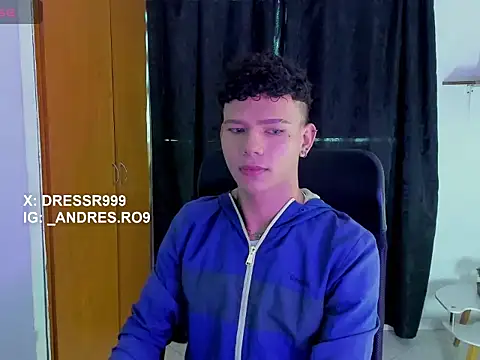 Snapshot of sebascuterouss chatting on April 2026 12:04:01 PM sebascuterouss online show from April 2026 12:04:01 PM