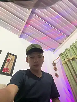 Snapshot of sebascuterouss chatting on April 2026 03:22:01 AM sebascuterouss online show from April 2026 03:22:01 AM