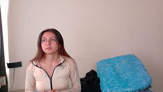 Lala fluffy online show from April 2026 07:44:01 PM