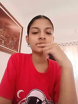 Lyra Siren online show from July 2026 10:29:02 PM