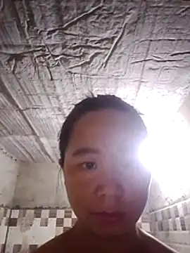 kiss-my online show from May 2026 12:32:02 PM