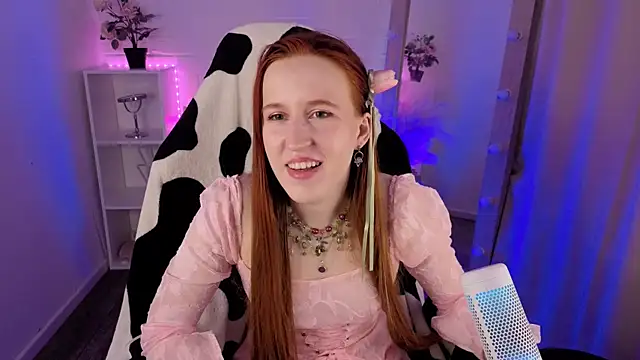 Snapshot of EvaBellea chatting on April 2026 01:11:01 PM EvaBellea online show from April 2026 01:11:01 PM