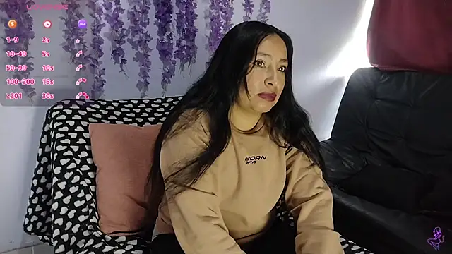 Snapshot of mmDanielamm chatting on April 2026 02:04:01 PM mmDanielamm online show from April 2026 02:04:01 PM