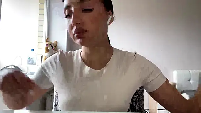 AlvinaMair online show from April 2026 10:18:01 AM