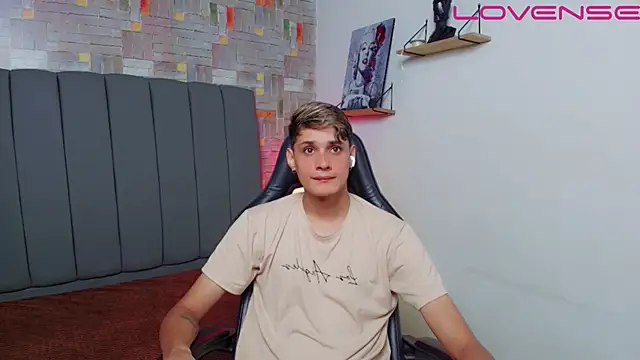 Snapshot of flaquito___ chatting on April 2026 08:28:01 PM flaquito online show from April 2026 08:28:01 PM