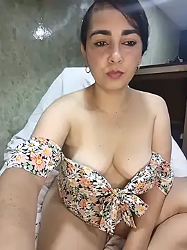 Snapshot of Emily_Divi69 chatting on April 2026 12:16:02 AM Emily Divi69 online show from April 2026 12:16:02 AM