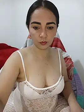 Snapshot of Emily_Divi69 chatting on May 2026 01:03:01 AM Emily Divi69 online show from May 2026 01:03:01 AM