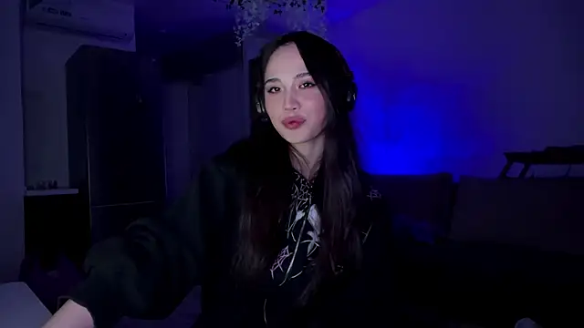 Elizabetswan online show from April 2026 09:30:01 PM