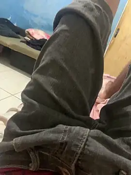 Snapshot of davisanos chatting on April 2026 02:09:02 AM davisanos online show from April 2026 02:09:02 AM