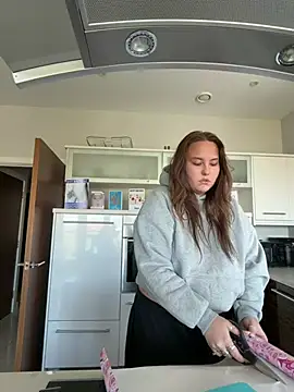 Hollpopss online show from April 2026 11:53:01 AM