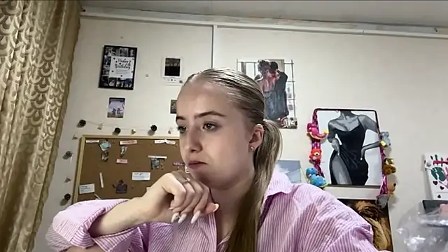 SabinaHaggen online show from April 2026 05:11:01 PM