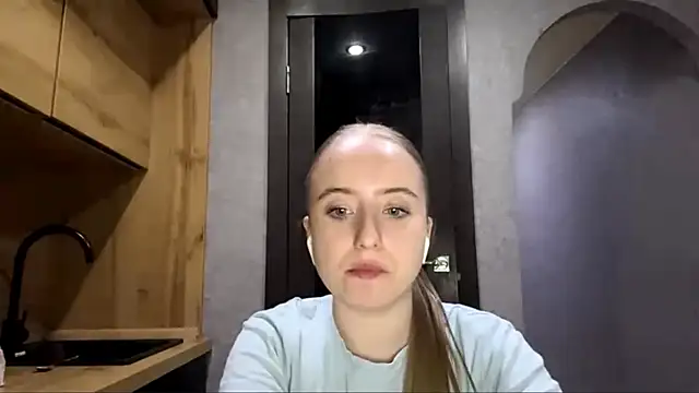 SabinaHaggen online show from May 2026 06:14:02 PM
