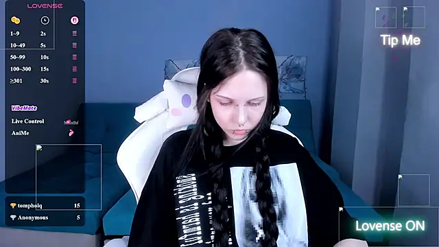 Snapshot of SugarBunny18 chatting on June 2026 06:32:02 AM SugarBunny18 online show from June 2026 06:32:02 AM