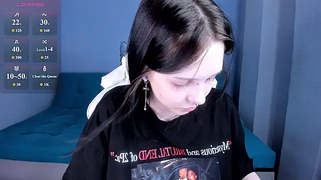 Snapshot of SugarBunny18 chatting on June 2026 07:24:01 AM SugarBunny18 online show from June 2026 07:24:01 AM