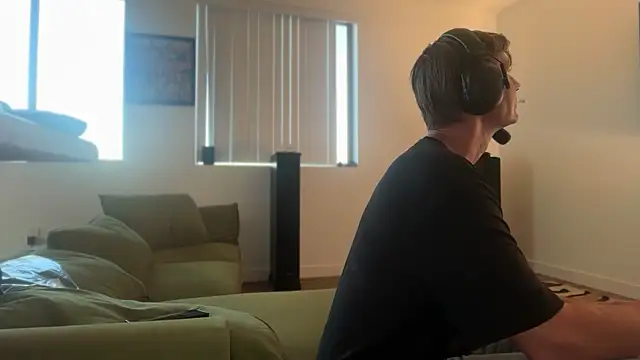 stokeyd44 online show from May 2026 01:47:02 AM